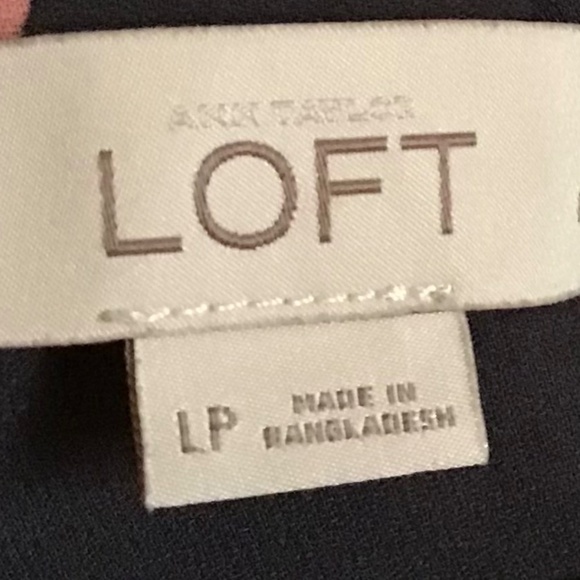 Loft floral gray blouse - Picture 6 of 6